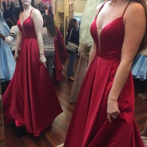 Meet your Posher, Emma